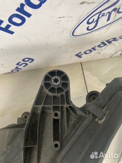 Фара передняя левая Mercedes-Benz C-Class W204