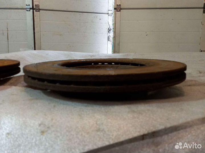 Передние тормозные диски BMW3 E46