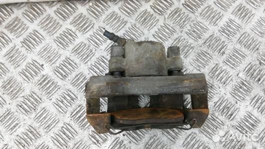 Суппорт тормозной передний левый fiat doblo 1 (2BE