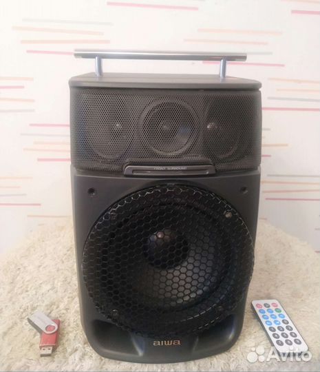 Блютуз колонка 