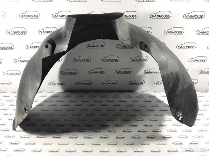 Подкрылок задний левый Ford Mondeo MK 1 1994