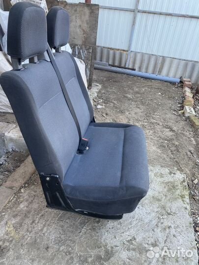 Сиденье пассажирское переднее transporter