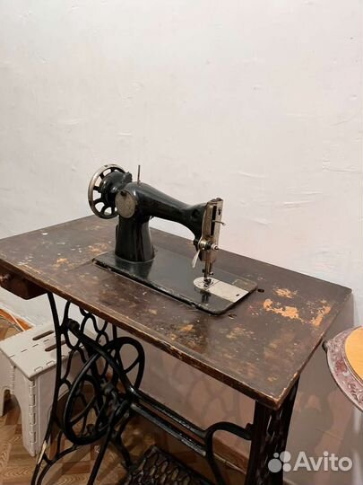 Швейная машина