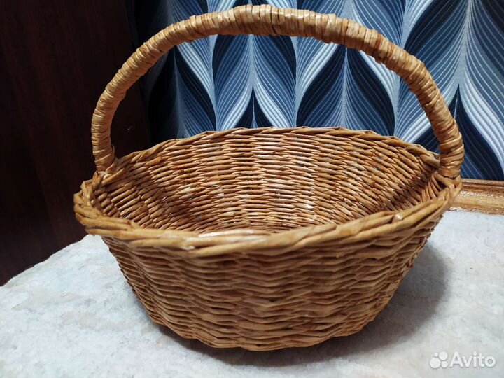 Корзина плетеная для подарков
