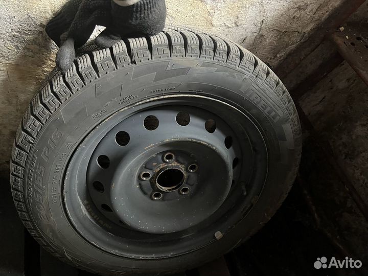 Колеса в сборе r16 зимние 5 114.3 honda