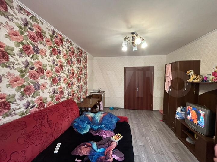 Комната 17 м² в 3-к., 1/10 эт.