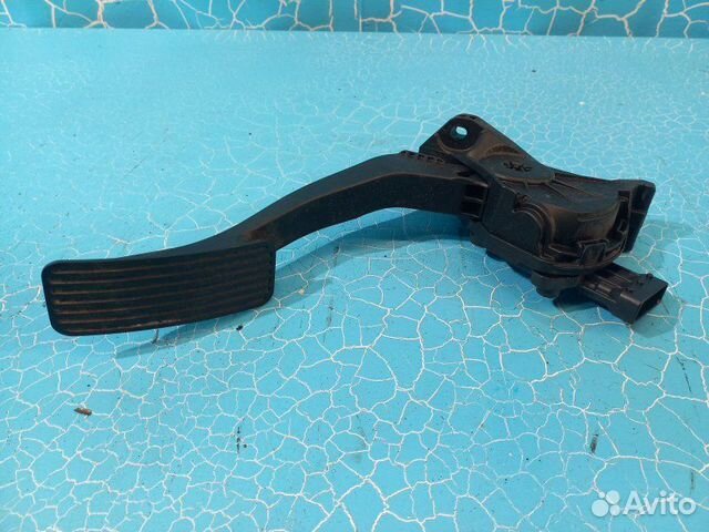 Педаль газа Opel Astra J P10 A14XER 2011