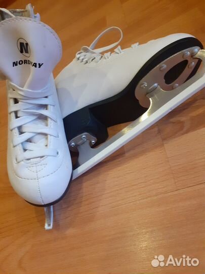 Коньки фигурные