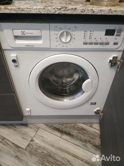 Стиральная машина electrolux встойка с сушкой