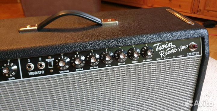 Комбоусилитель Fender '65 Twin Reverb
