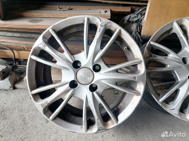 Литые диски r15 на hyundai solaris бу 3штуки