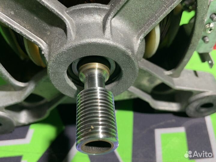 Двигатель стиральной машины Ariston