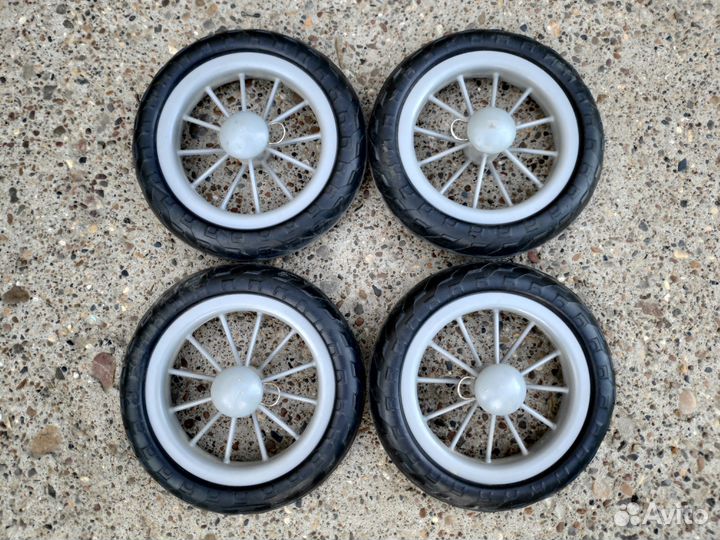 Колеса для коляски и другие