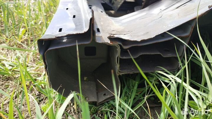 Порог левый Kia Sportage 3