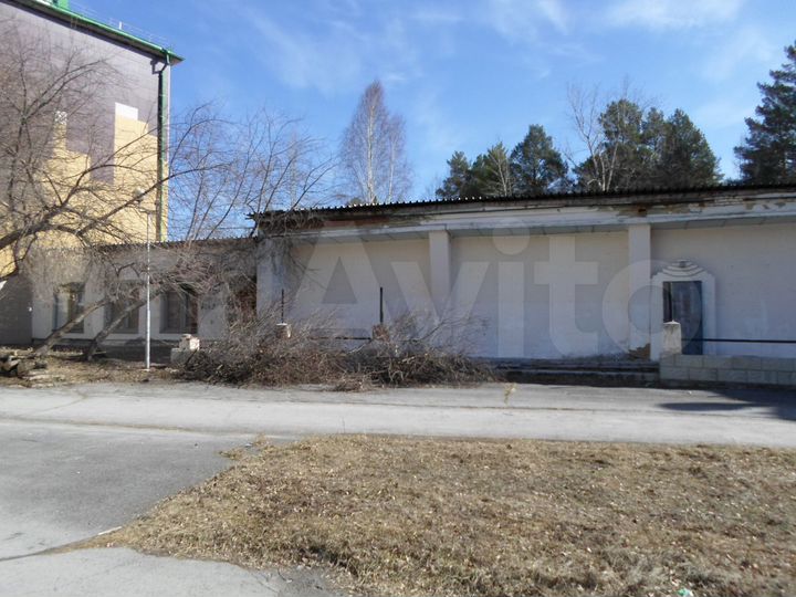 Нежилое помещение 387.8 м²