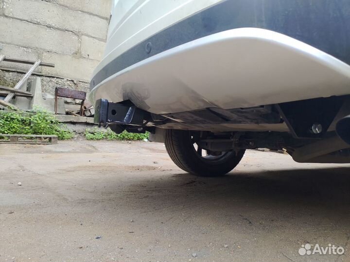 Фаркоп на Toyota RAV4 2013-2019