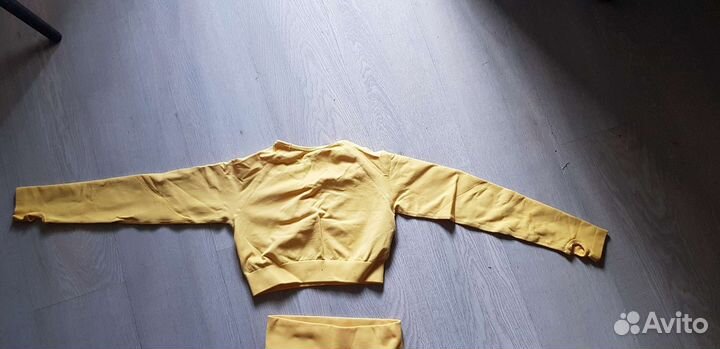 Спортивный костюм для занятий спорта и фитнеса