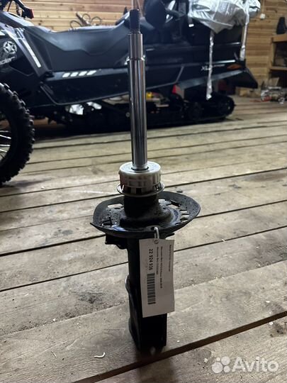 Стойка передняя mercedes e212 3.5 4matic