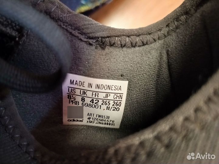 Продаю футбольные бутсы