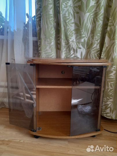 Тумба под телевизор