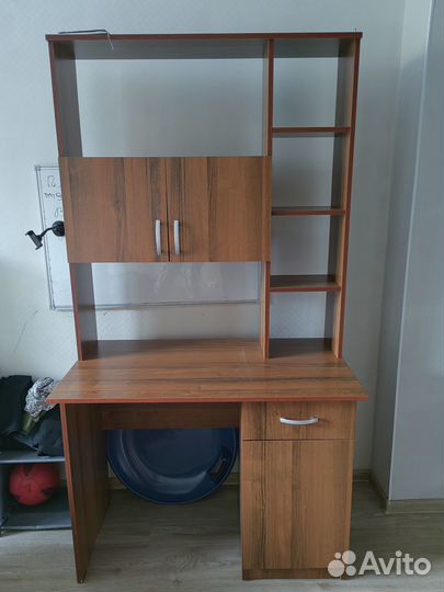 Письменный стол