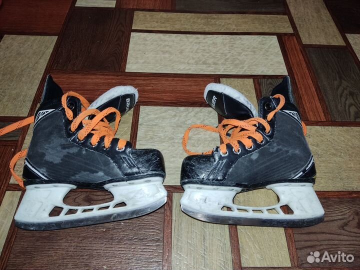 Коньки хоккейные детские бауэр