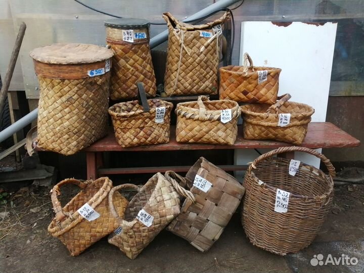 Старинная корзина рубель чугунок бутыль ухват