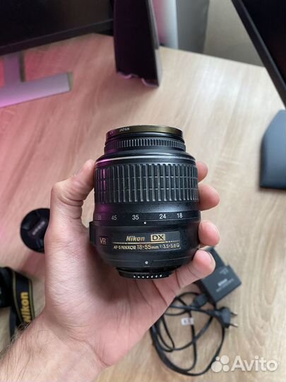 Фотоаппарат Nikon d3000 с двумя объективами