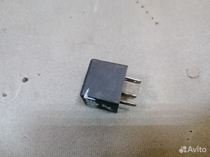 Реле Daewoo Nexia 90244312