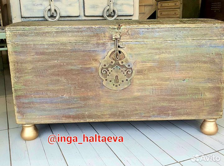 Сундук старинный деревянный