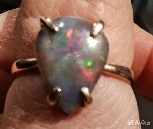 Золотое кольцо с опалом