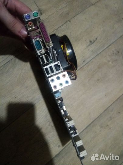 Материнская плата с процессором и памятью