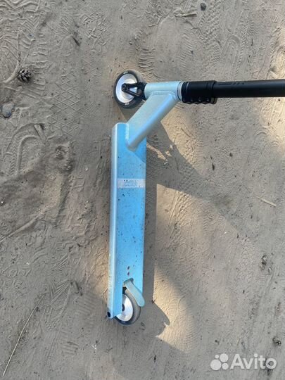 Дека едет к покупателю