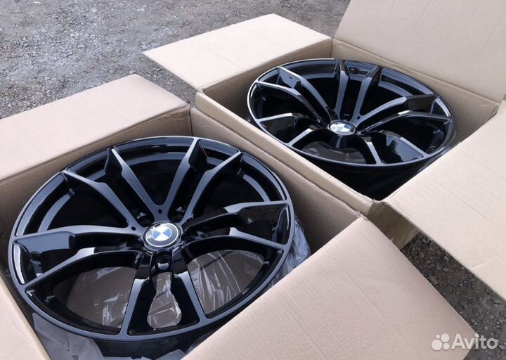 R20 611 М-стиль Black BMW X5 E70/F15 X6 E71/F16