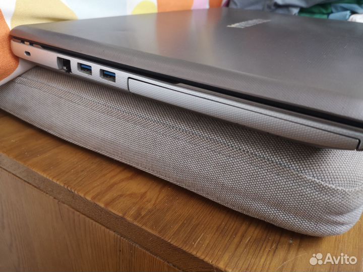 Toshiba satellite p875