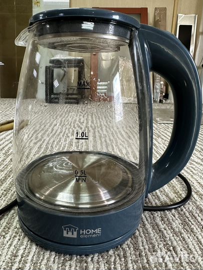 Чайник электрический в идеальном состоянии