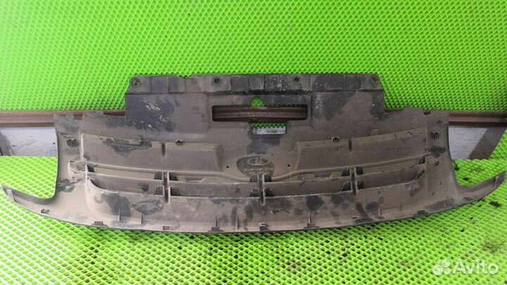 Решетка радиатора Гранта