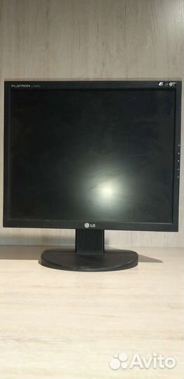 Монитор LG flatron 17