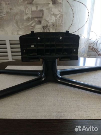 Подставка для телевизора