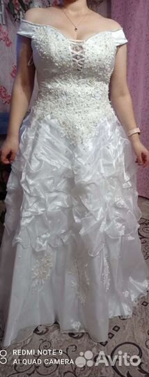Свадебное платье