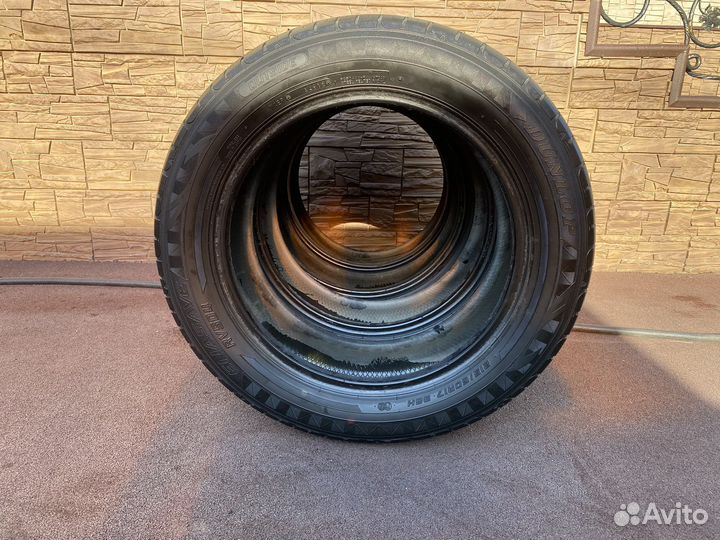 Dunlop Enasave RV504 215/60 R17 96H