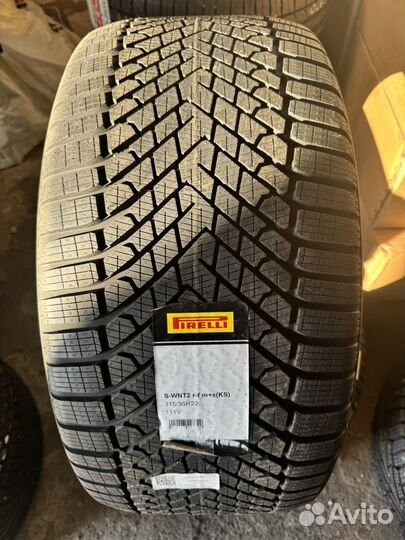 Pirelli Scorpion Winter 2 315/35 R22