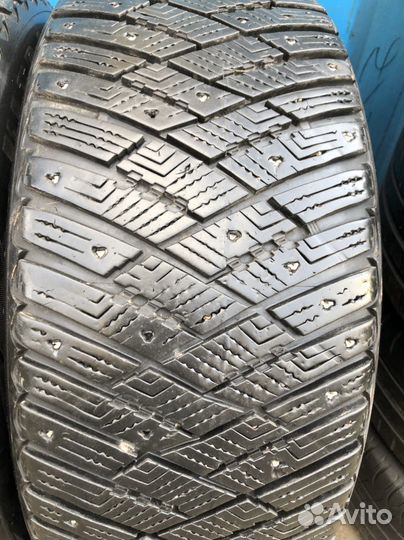 Goodyear Ultragrip Ice Arctic 215/55 R16 97T