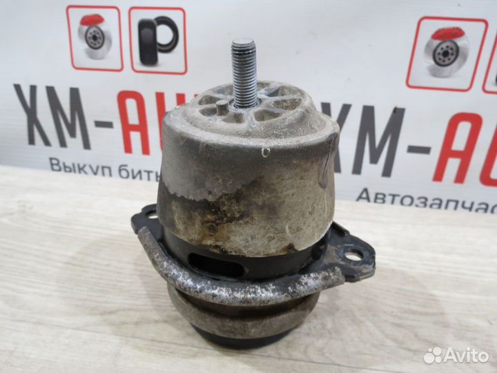 Подушка двигателя Volkswagen Touareg