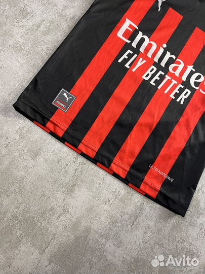 Футбольная футболка Milan