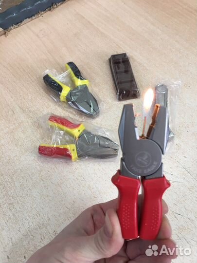 Зажигалка многоразовая Плоскогубцы, Разводной ключ