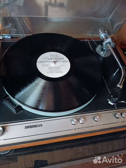 Проигрыватель винила