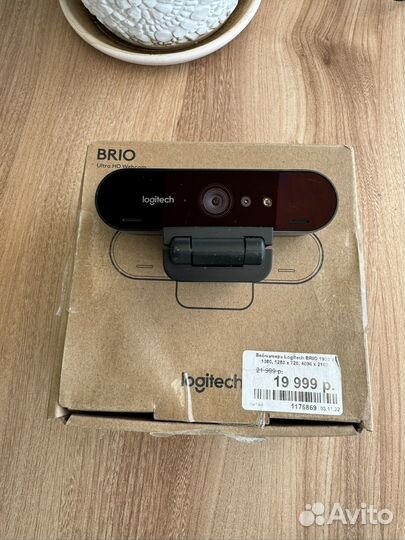Веб камера Logitech brio