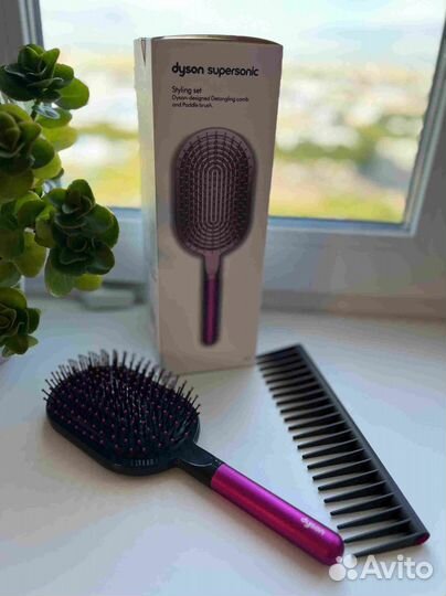 Фен Dyson Supersonic с расческой