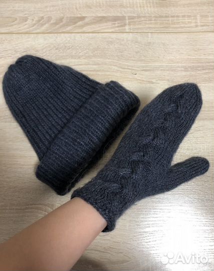 Комплект шапка и варежки из пуха норки